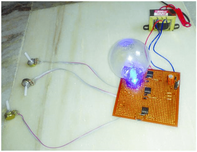 RGB светодиодная лампа с таймером NE555
